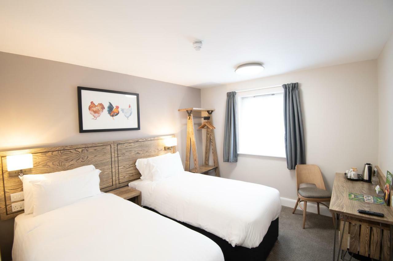 Paisley Pear, Brackley By Marston'S Inns Esterno foto